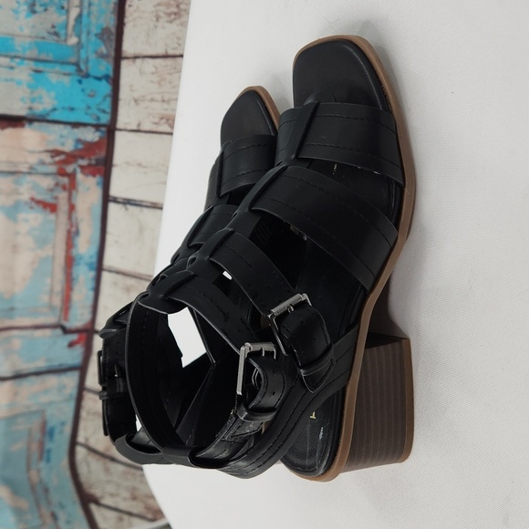 Frye and Co. Black Gladiator Ohana Strap Heeled Open Toe Sandals - Picture 3 of 7